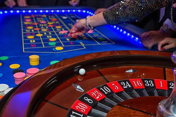 slot evohoki.com mobile app interface showing football betting and casino menus